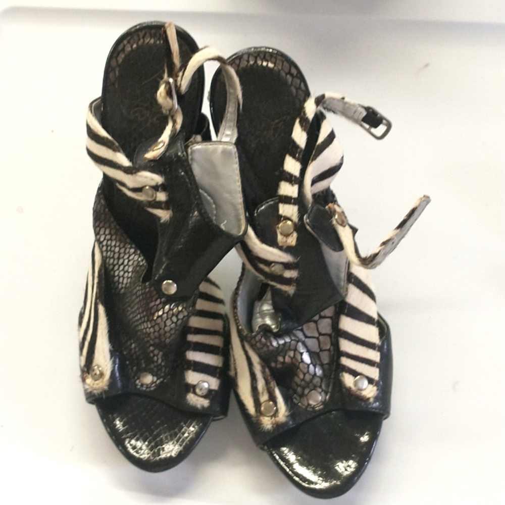 BKE Printed Heels